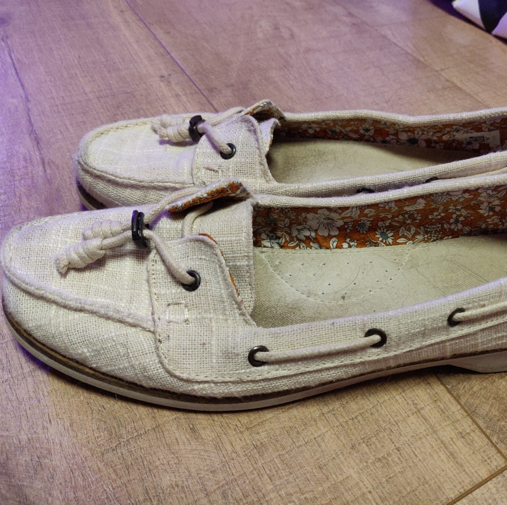 Toma cream shoes